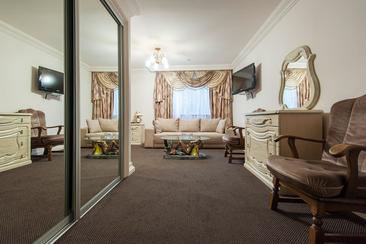 Отель Leoton Hotel Черновцы-28