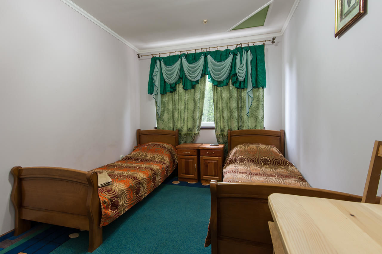 Отель Leoton Hotel Черновцы