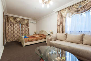Отель Leoton Hotel Черновцы Полулюкс-2