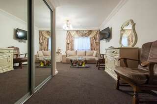 Отель Leoton Hotel Черновцы Полулюкс-7