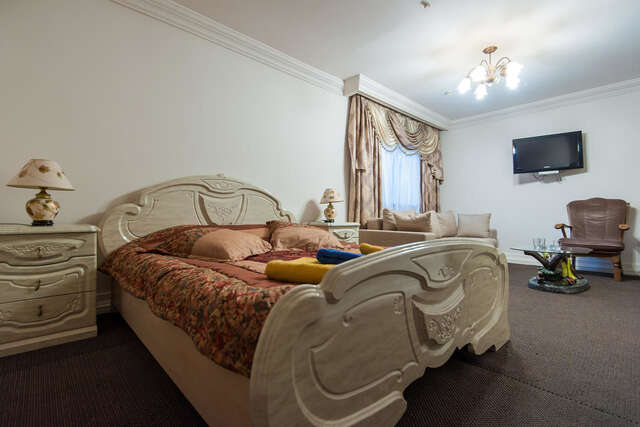 Отель Leoton Hotel Черновцы-13