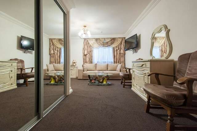 Отель Leoton Hotel Черновцы-46